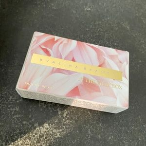 Jilly Box Evalina Beauty Pout Lipstick Duo in Pink Champagne & Orchard Cherry